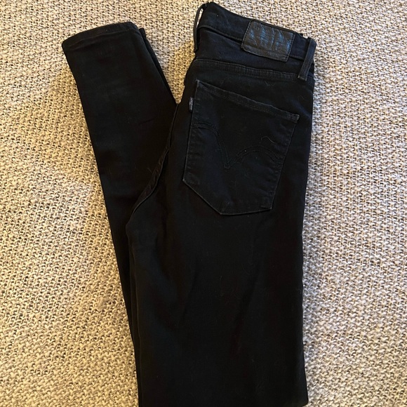 Levi’s Black Jeans - Picture 3 of 4